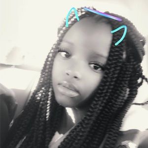 Meet your Posher, Niya